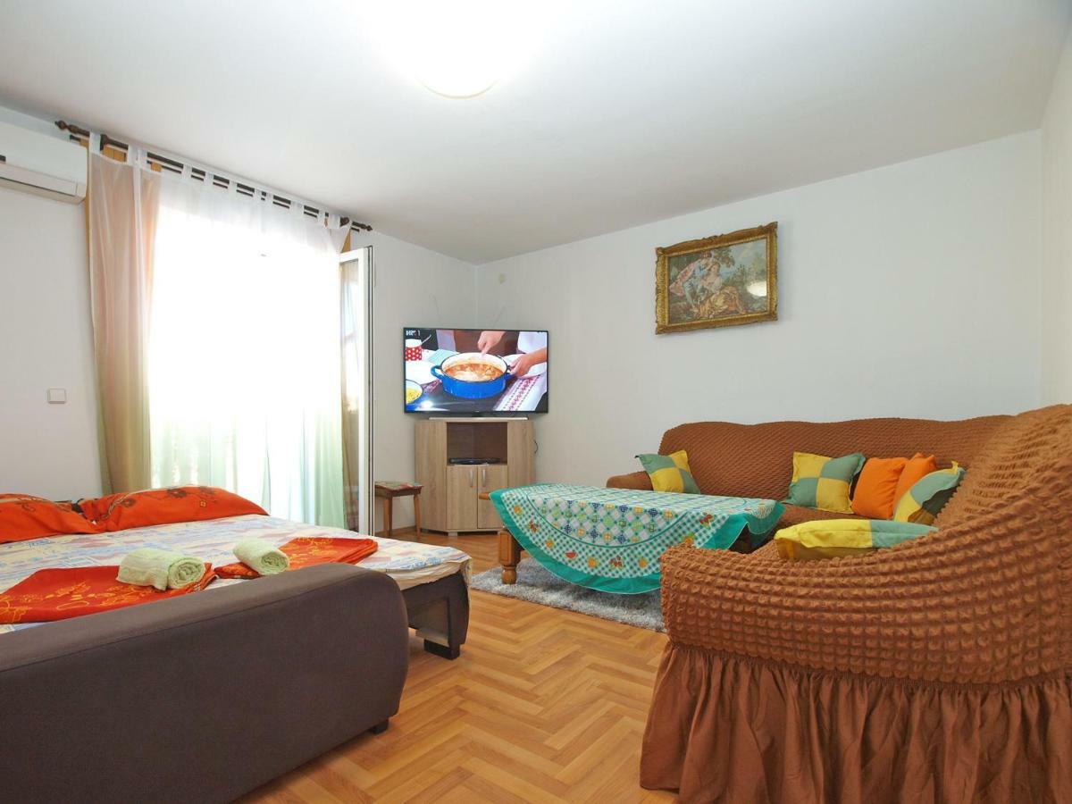 Apartments Mirko 647 プーラ エクステリア 写真