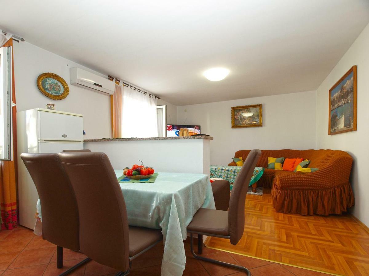 Apartments Mirko 647 プーラ エクステリア 写真